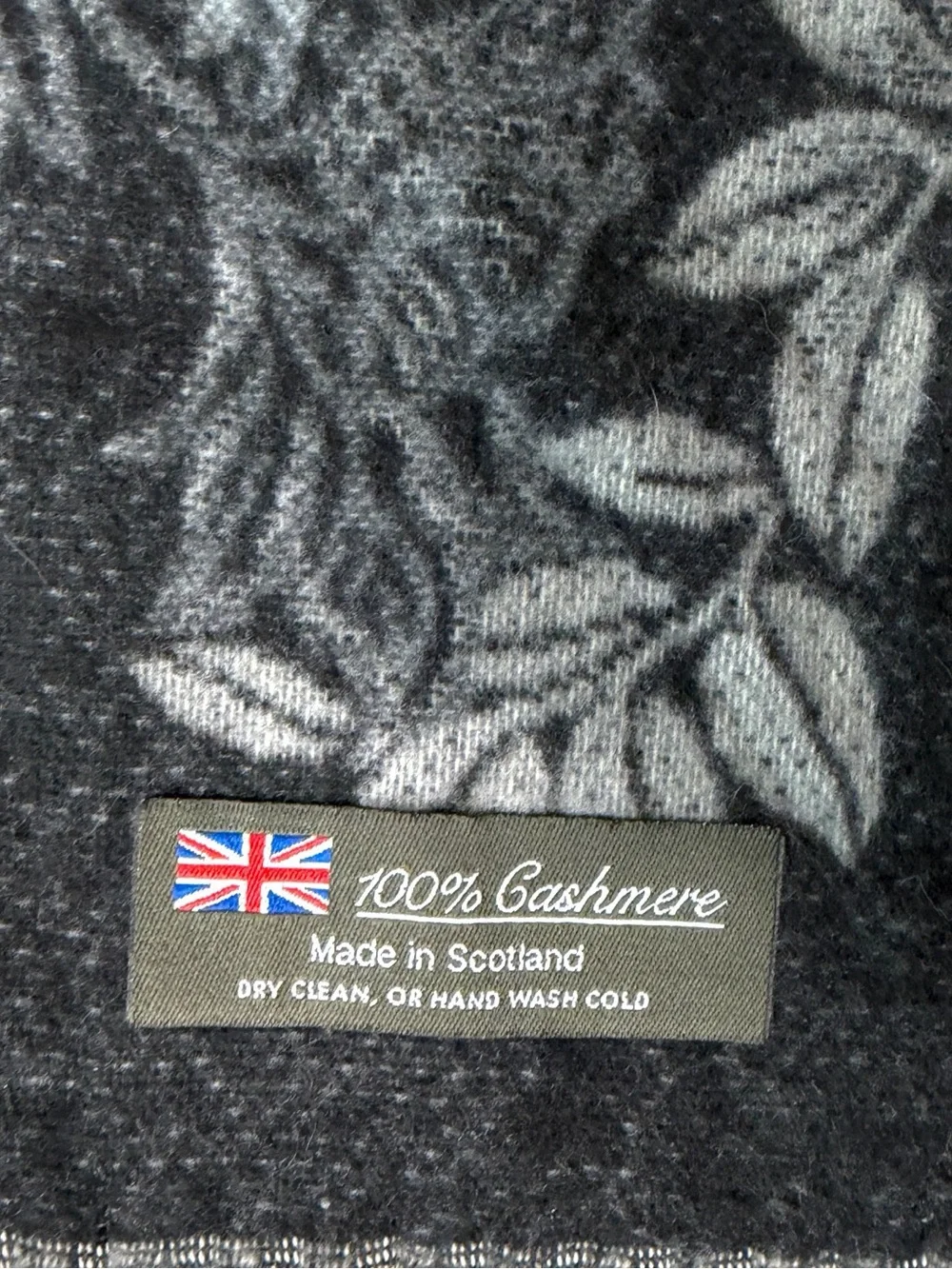 Nordstrom Cashmere Knit Scarf Size O/S